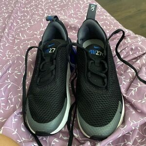Kids Nike Airmax 270 size 1.0